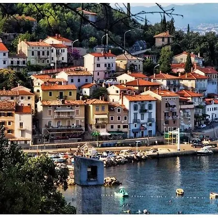 Zonnemarie 2 * Moscenicka Draga